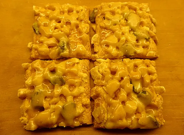          Kambly Éclats de Pistaches          👍
Feingebäck  mit  karamellisierten  Pistazien und  Mandeln 👍