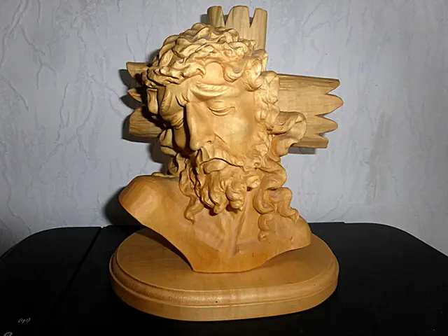 Nach dem verheerenden Brand in einer Bar in Crans-Montana gedenkt die Schweiz heute der Opfer der Katastrophe mit einem nationalen Trauertag und einer offiziellen Zeremonie 🙏💖🙏
Mein herzliches Beileid an alle Familien und Angehörigen der Opfer 😢💖😢
Am Freitag wurde das Betreiber-Paar der Bar „Le Constellation“ in der Schweiz verhört. Jaques Moretti wurde daraufhin in U-HAFT genommen.