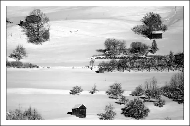 Mit diesen Ausschnitt der Rennfelder zwischen Grins und Stanz gab ich meiner Neigung zu den SW- Fotos wieder einmal nach und wünsche euch einen schönen und gemütlichen Samstagabend! | Foto: © by Ing. Günter Kramarcsik