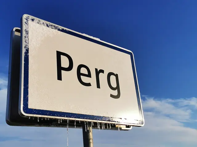 Minus 10 Grad: Wenn selbst das Ortsschild Gänsehaut hat ... | Foto: Ulrike Plank