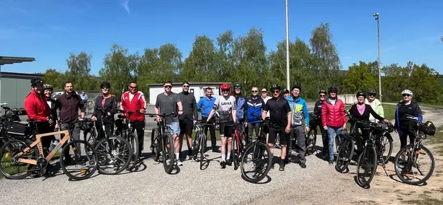 Die ÖVP-Ortsorganisation mit Bürgermeister Anton Wiedenhofer an der Spitze lud am Samstag zum Anradeln ein.
Es wurde bei schönem Wetter eine Strecke von ca. 30 km geradelt. alle Teilnehmer waren begeistert und würden sich jedes Jahr diese Veranstalten wünschen.
Zum Abschluss gab es leckere Aufstrichbrote und kühle Getränke. Bezirksparteiobmann Niki Berlakovich schaute beim Ziel am Sportplatz ebenfalls vorbei. | Foto: Gemeinde Draßmarkt