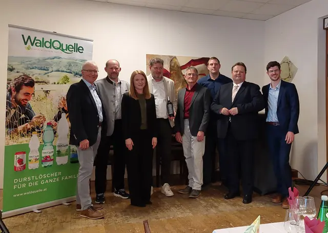 Die ÖVP Kobersdorf, Lindgraben und Oberpetersdorf lud auch heuer wieder zum Pannonischen Weinabend und konnte zahlreiche Gäste zu der Veranstaltung begrüßen. Als Ehrengast nahm Klubobmann und Bürgermeister Bernd Strobl teil. | Foto: ÖVP Kobersdorf/Lindgraben/Oberpetersdorf