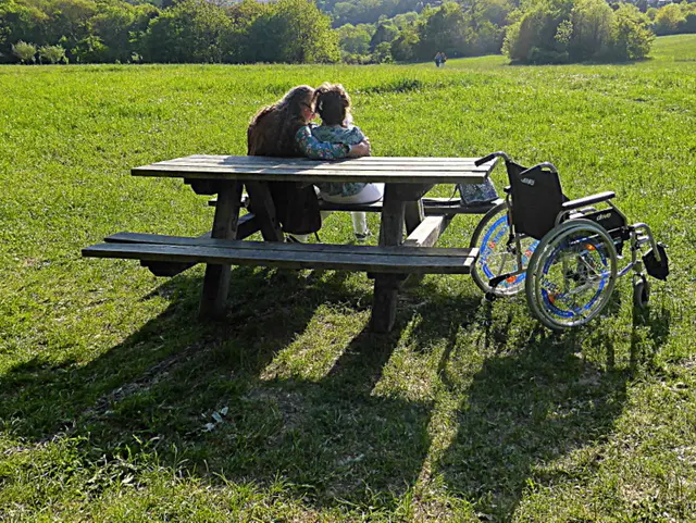 Echte Liebe braucht keine großen Gesten. Sie zeigt sich in den kleinsten Blicken und Berührungen💖