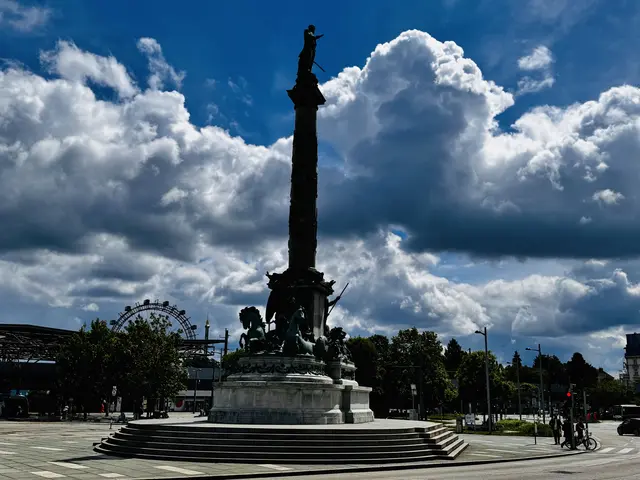TEGETTHOFFDENKMAL AM PRATERSTERN
