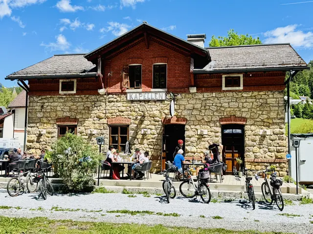 GUT BESUCHT, DAS NEU ERÖFFNETE RESTAURANT GLEIS1