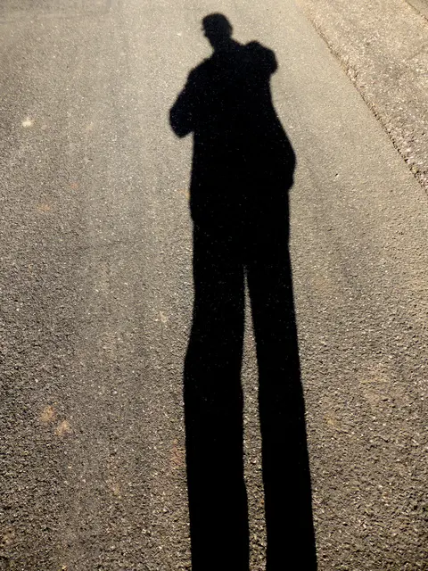 Egal wohin ich gehe, mein Schatten geht treu mit mir📸