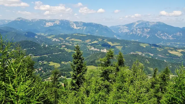 Auf dem Gipfel des Sonnwendsteins die weitreichende Panoramaaussicht genießen! ... Im Wandel der Jahreszeiten / Teil 2
&gt;&gt;&gt; Foto aus meiner gleichnamigen  Bilddoku (Bericht + 31 Bilder)  | Foto: © Silvia Plischek