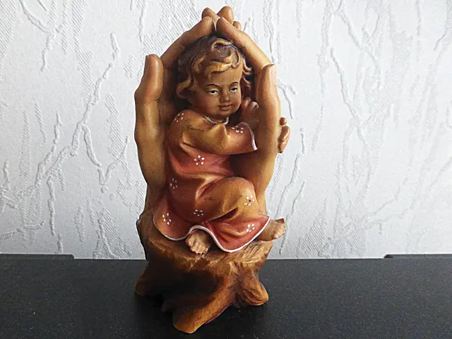 "Eine Handvoll Liebe ist besser als ein Ofen voll Brot" betont, dass emotionale Zuwendung wertvoller als materielle Güter ist. Es verdeutlicht, dass Herzenswärme das Leben bereichert💖💞💖