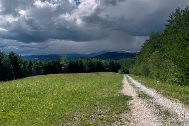 ein aufziehendes Hitzegewitter ist in Anmarsch.
