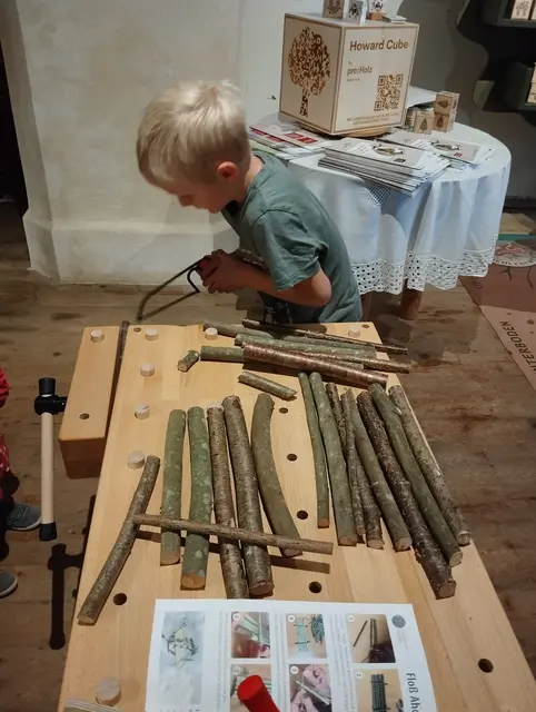 Floßbauen beim Museumsfest im Silvanum 2026 | Foto: Forstmuseum Silvanum