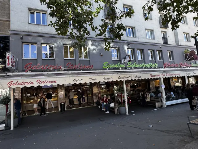 EISSALON SCHWEDENPLATZ, DER ANDRANG IST ZU ENDE! 