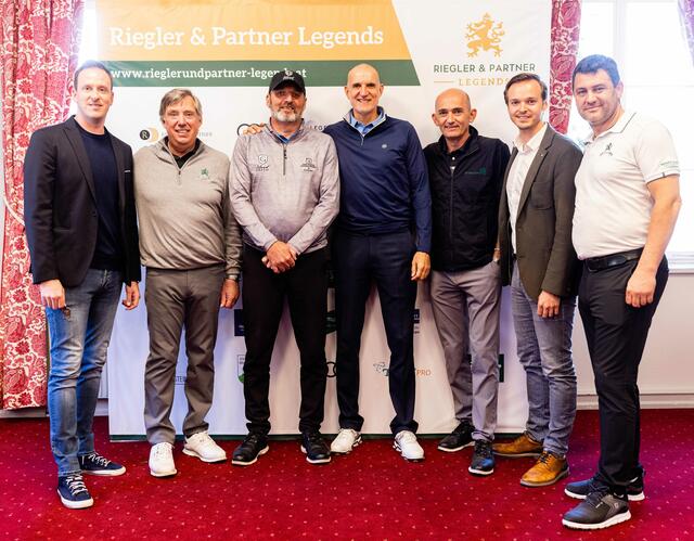 Riegler &amp; Partner Legends: Peter Resnik, Barry Lane, David Shacklady, André Bossert, Markus Brier, Frohnleitens Bürgermeister Johannes Wagner und Gerald Stangl | Foto: GEPA-pictures