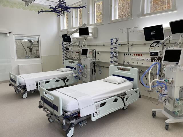LKH Graz II, Standort Enzenbach: Neue Intensivstationen, eine Trennung der Bereiche Onkologie und der allgemeinen pneumologischen Ambulanz sowie ein neuer Speisesaal wurden eröffnet.  | Foto: RegionalMedien Steiermark