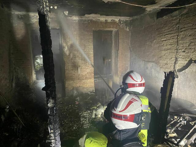 Am Donnerstag kam es in der Früh zu einem Feuerwehreinsatz in der Ziegelofengasse. Dort war in einer Wohnung ein Brand ausgebrochen. | Foto: Stadt Wien | Feuerwehr