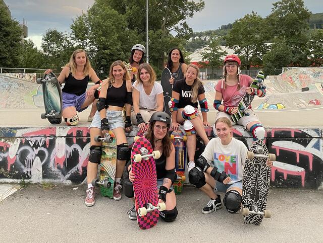 Die Teilnehmerinnen des Surfskatetreffens hatten Spaß. | Foto: Bettina Korotvicka