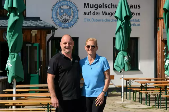 Den Job als Hüttenwirt ist oft eine große Herausforderung, geben Roman Weißmüller und Michaela Petek offen zu.
 | Foto: WAFO