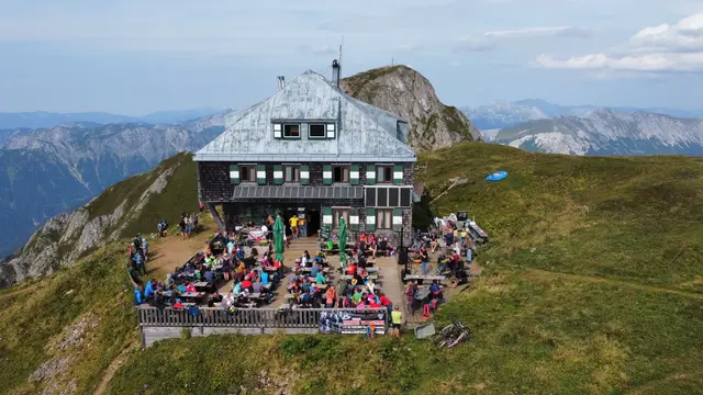 Eine mehr als gelungene Abschlussfeier auf der alten Reichensteinhütte. | Foto: WAFO