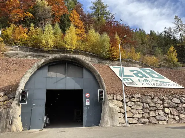 Im weltweit einzigartigen Zentrum am Berg befindet sich das Tunnel-Trainingszentrum des Österreichischen Bundesfeuerwehrverbandes (ÖBFV). | Foto: MeinBezirk/Astrid Moder