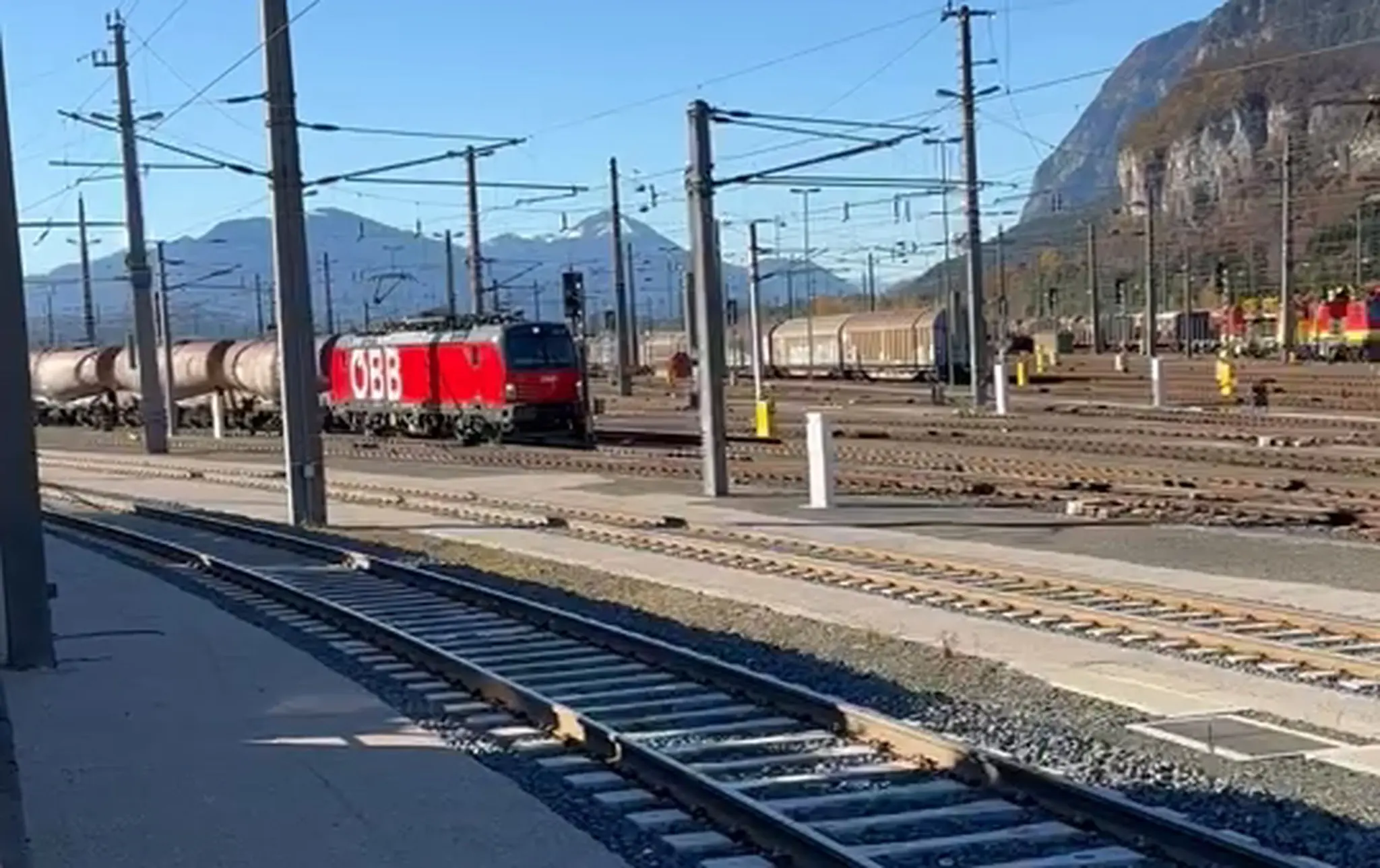 Historischer Moment: Der erste Güterzug rollt über die Koralmbahn