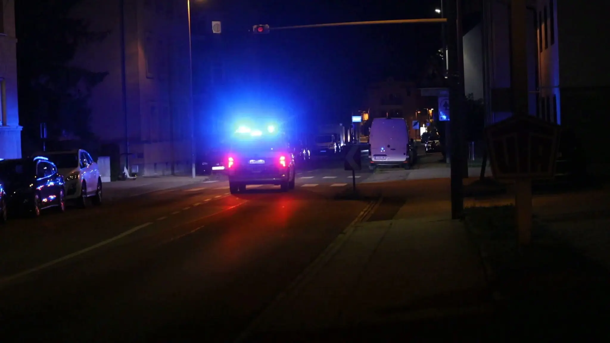 Masked man robs Eni gas station in Wels-Neustadt, putting a gun to the ...
